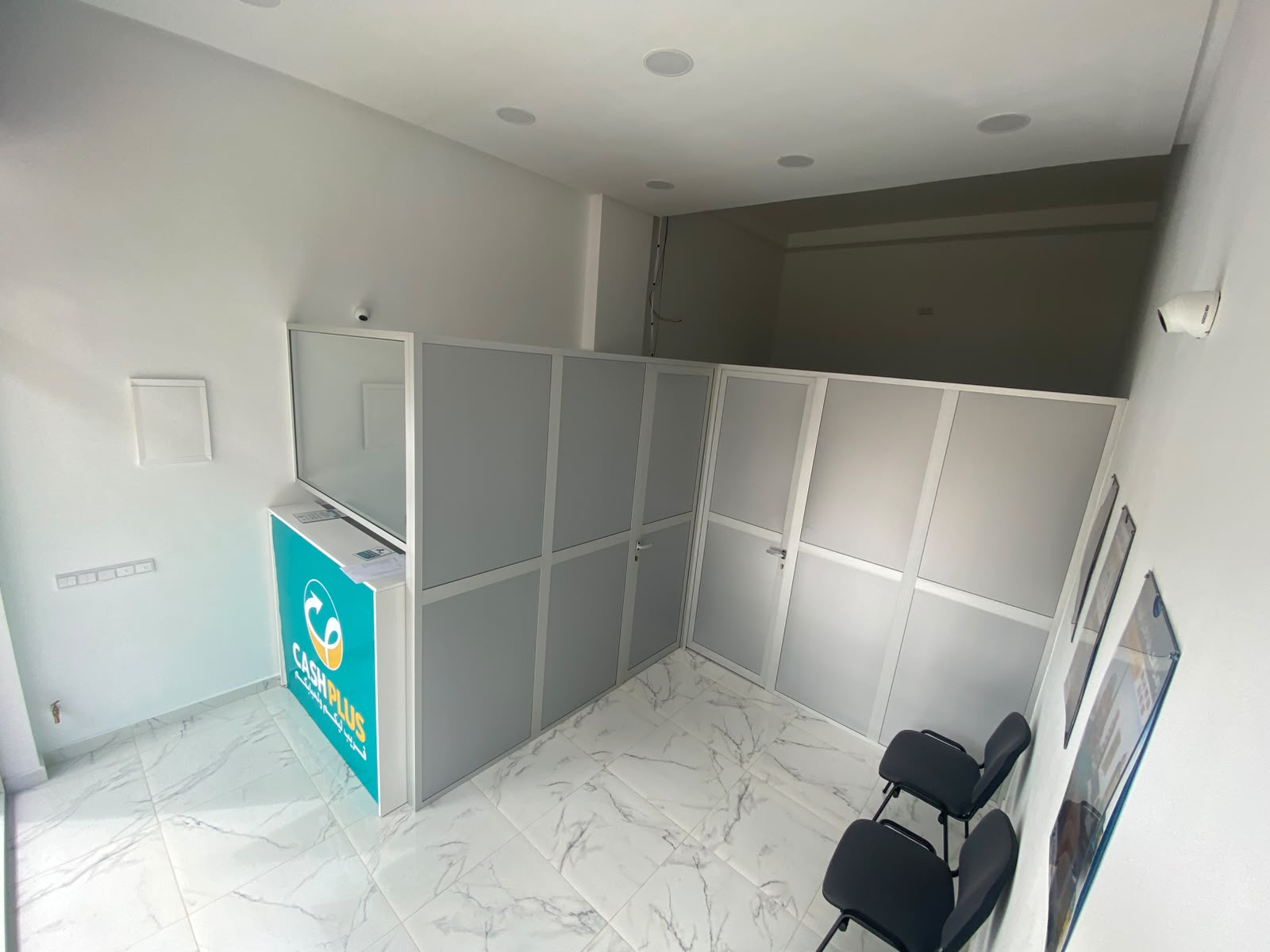 Photo réelle de l’intérieur de l’agence